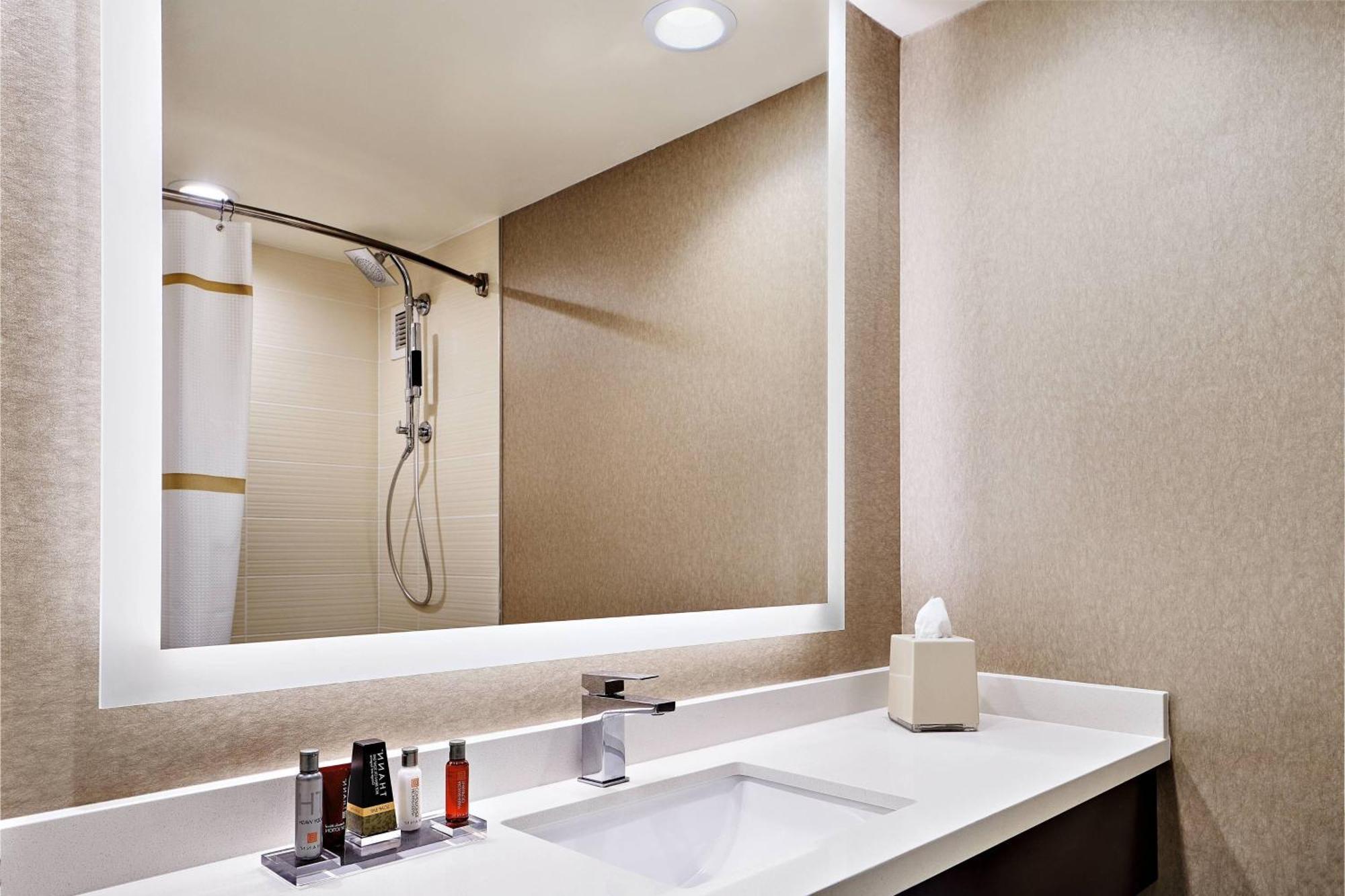 Cleveland Marriott East Hotel Warrensville Heights Exterior photo